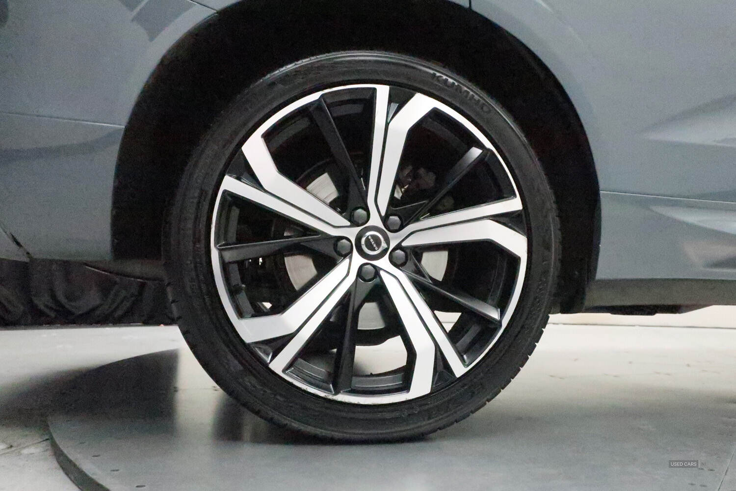 Nov 2021 Volvo XC60 2.0 B5P R DESIGN 5dr AWD Geartronic