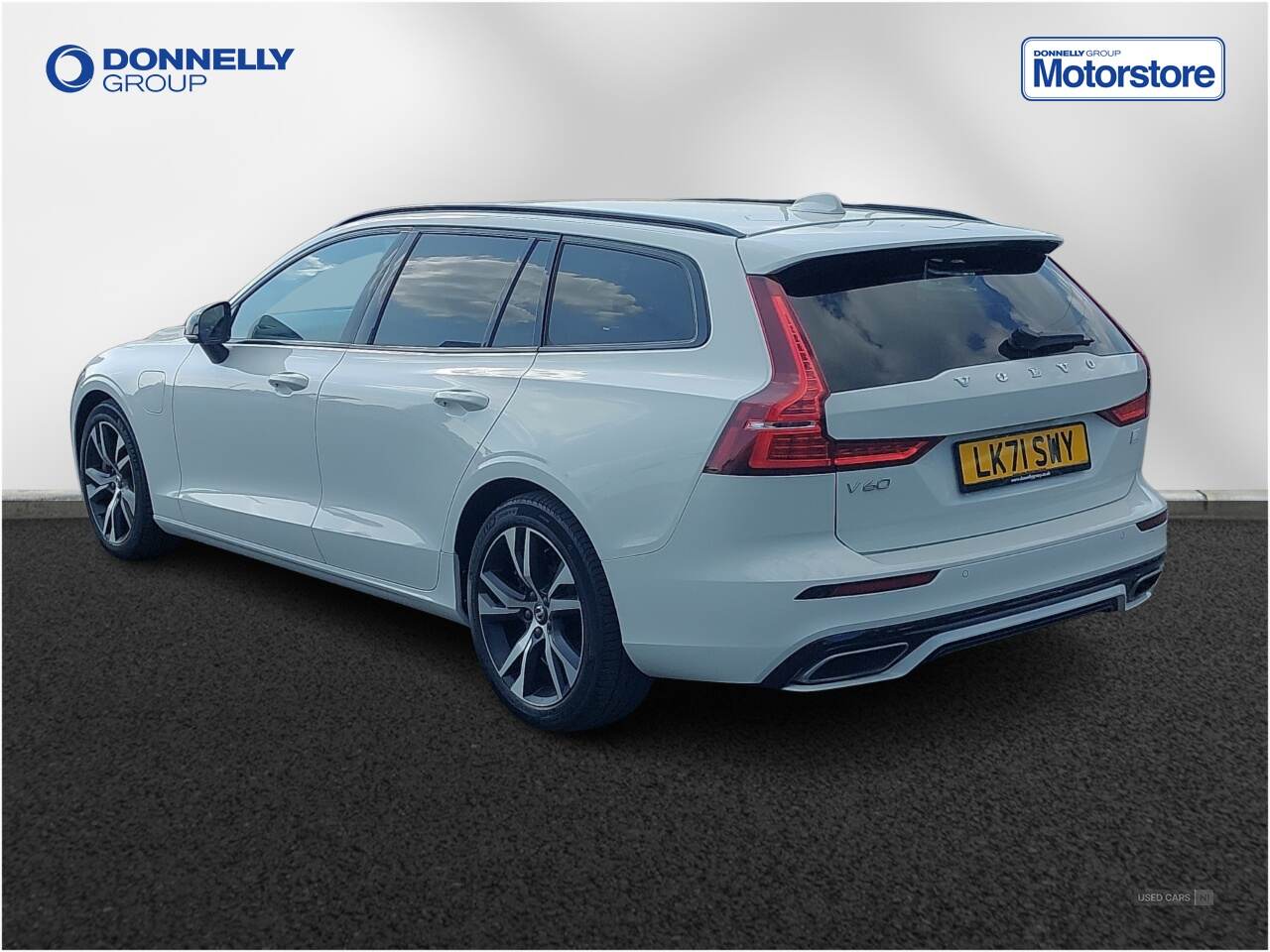 Sep 2021 Volvo V60 2.0 T6 Recharge PHEV R DESIGN 5dr AWD Auto