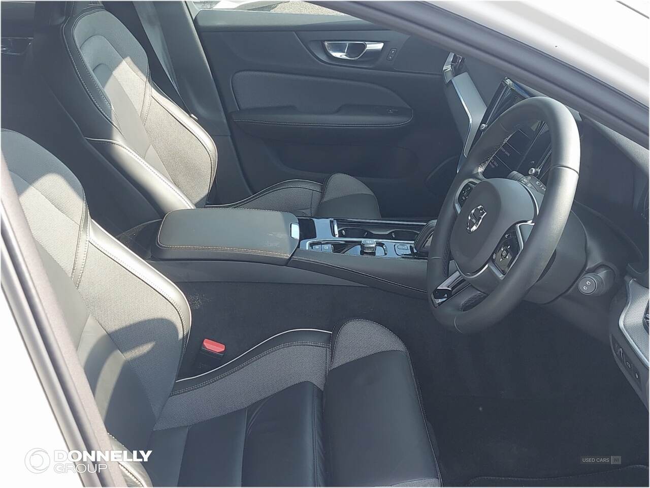 Sep 2021 Volvo V60 2.0 T6 Recharge PHEV R DESIGN 5dr AWD Auto