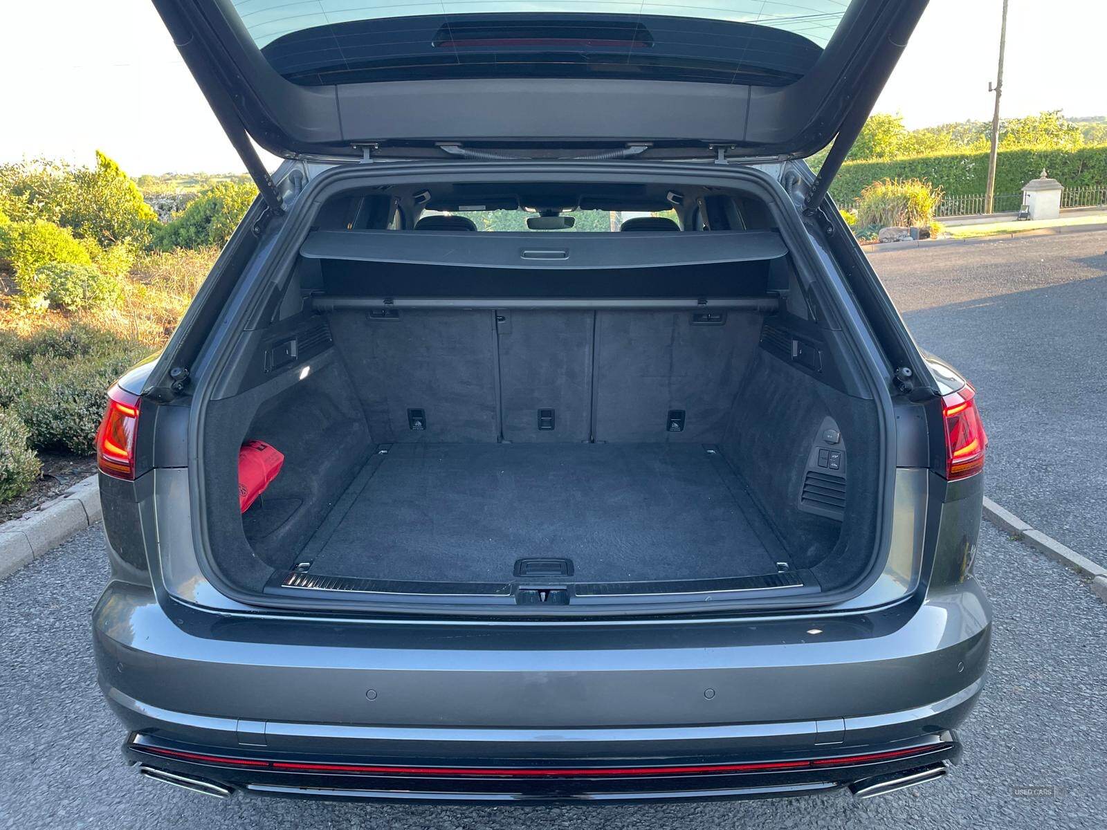 Volkswagen Touareg DIESEL ESTATE in Tyrone