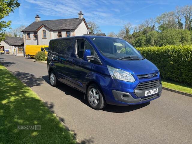 Oct 2015 Ford Transit Custom 2.2 TDCi 125ps Low Roof Limited Van