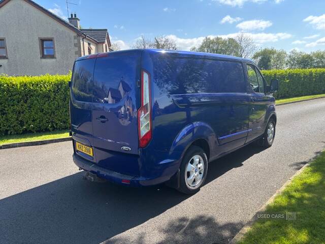 Oct 2015 Ford Transit Custom 2.2 TDCi 125ps Low Roof Limited Van