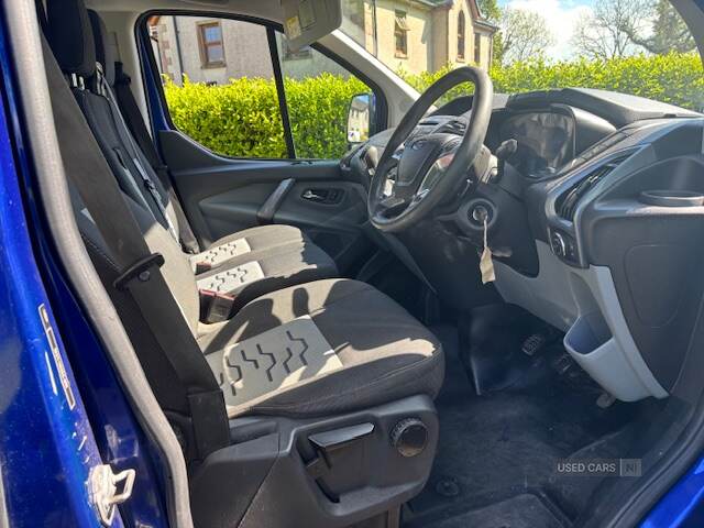 Oct 2015 Ford Transit Custom 2.2 TDCi 125ps Low Roof Limited Van