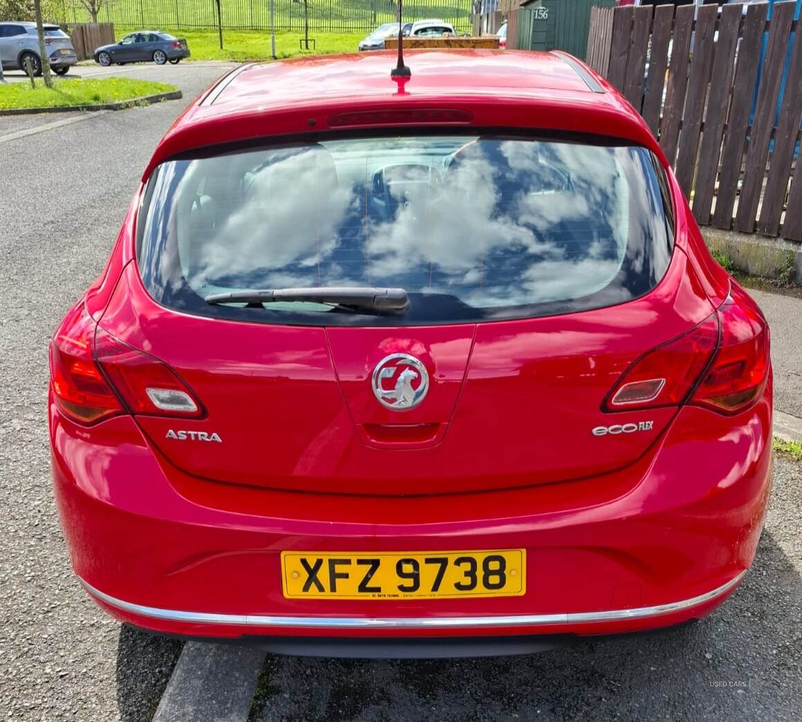 Sep 2015 Vauxhall Astra 1.6 CDTi 16V ecoFLEX Design 5dr