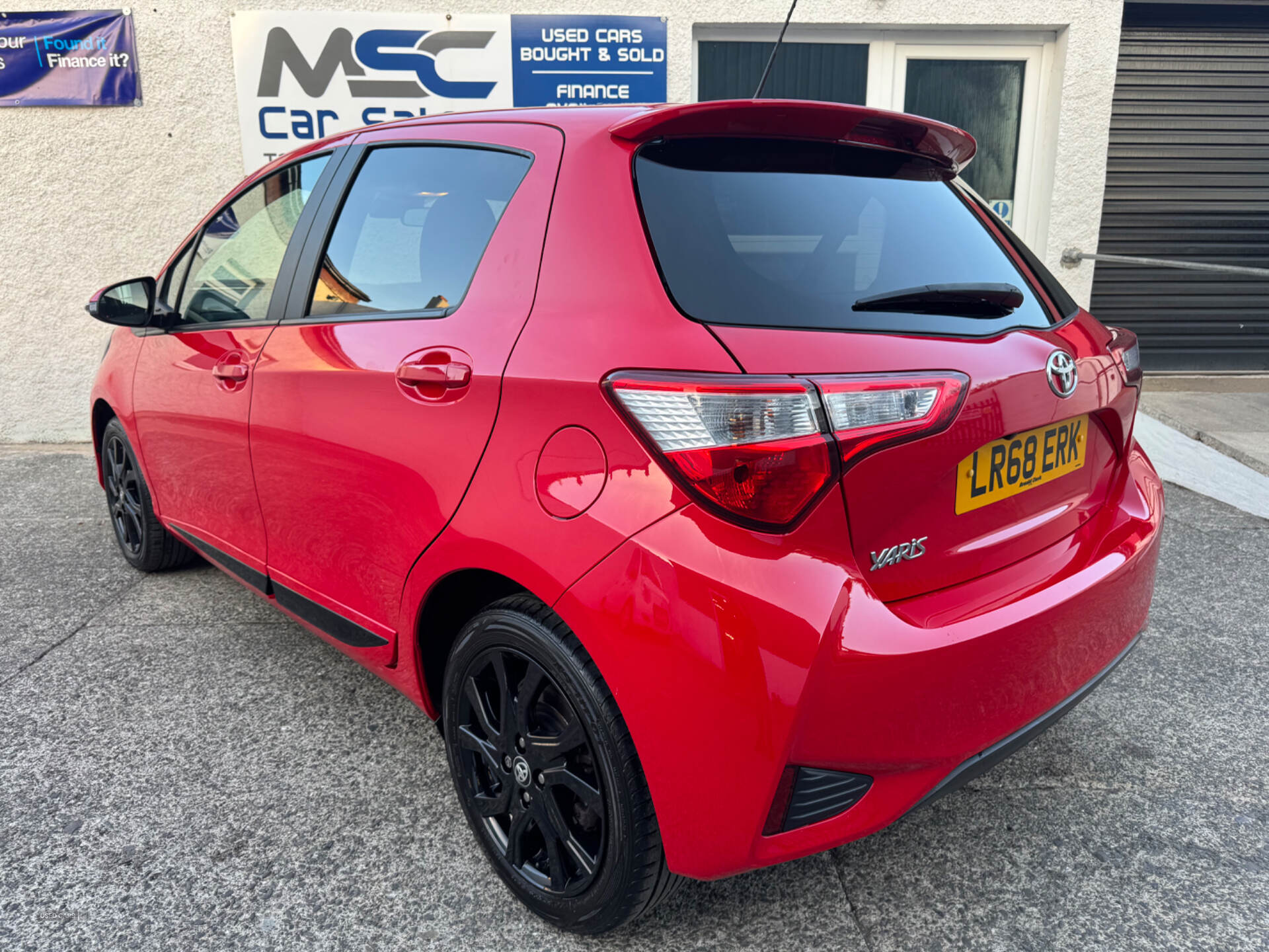 Toyota Yaris HATCHBACK in Down