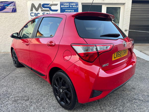 Toyota Yaris HATCHBACK in Down