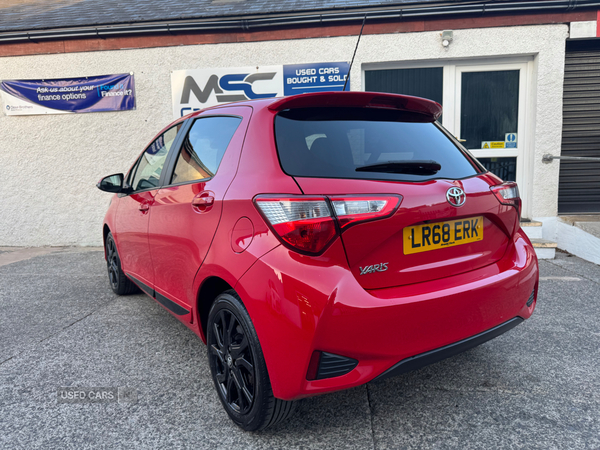 Toyota Yaris HATCHBACK in Down