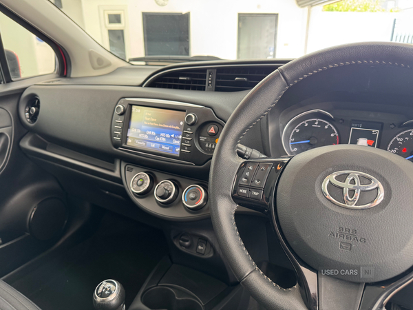 Toyota Yaris HATCHBACK in Down