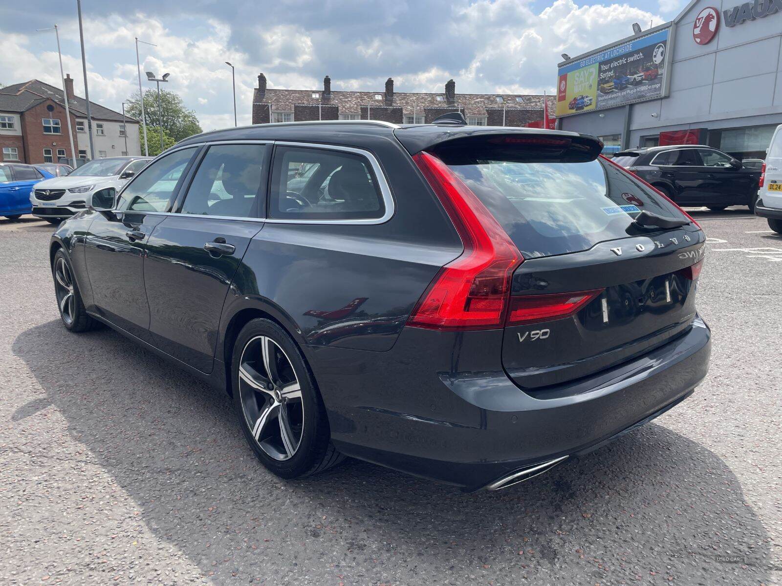 Jun 2018 Volvo V90 2.0 D4 R DESIGN 5dr Geartronic
