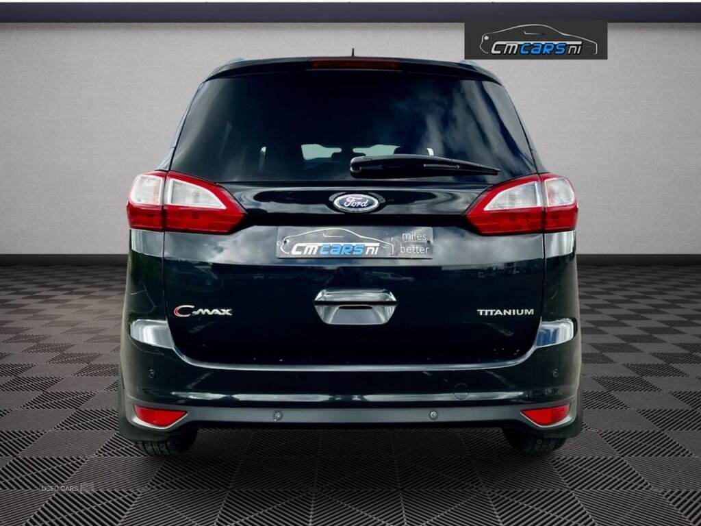 Oct 2011 Ford Grand C-MAX 1.6 Titanium 5dr