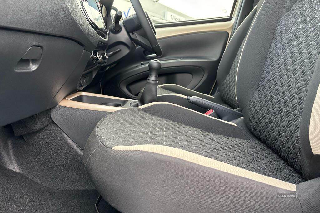 Mar 2025 Toyota Aygo X 1.0 VVT-i Edge 5dr