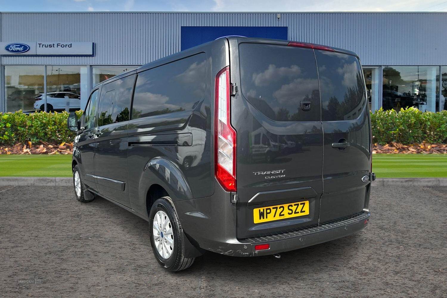 Nov 2022 Ford Transit Custom 2.0 EcoBlue 170ps Low Roof D/Cab Limited Van Auto