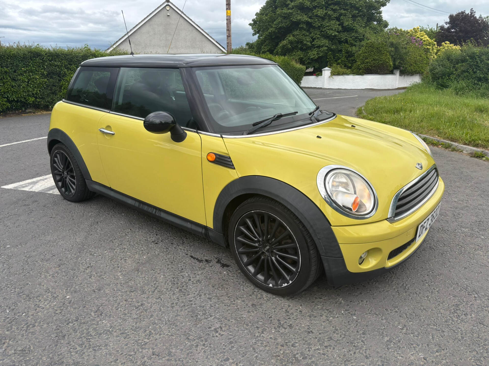 MINI Hatch in Down