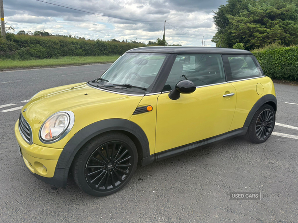 MINI Hatch in Down