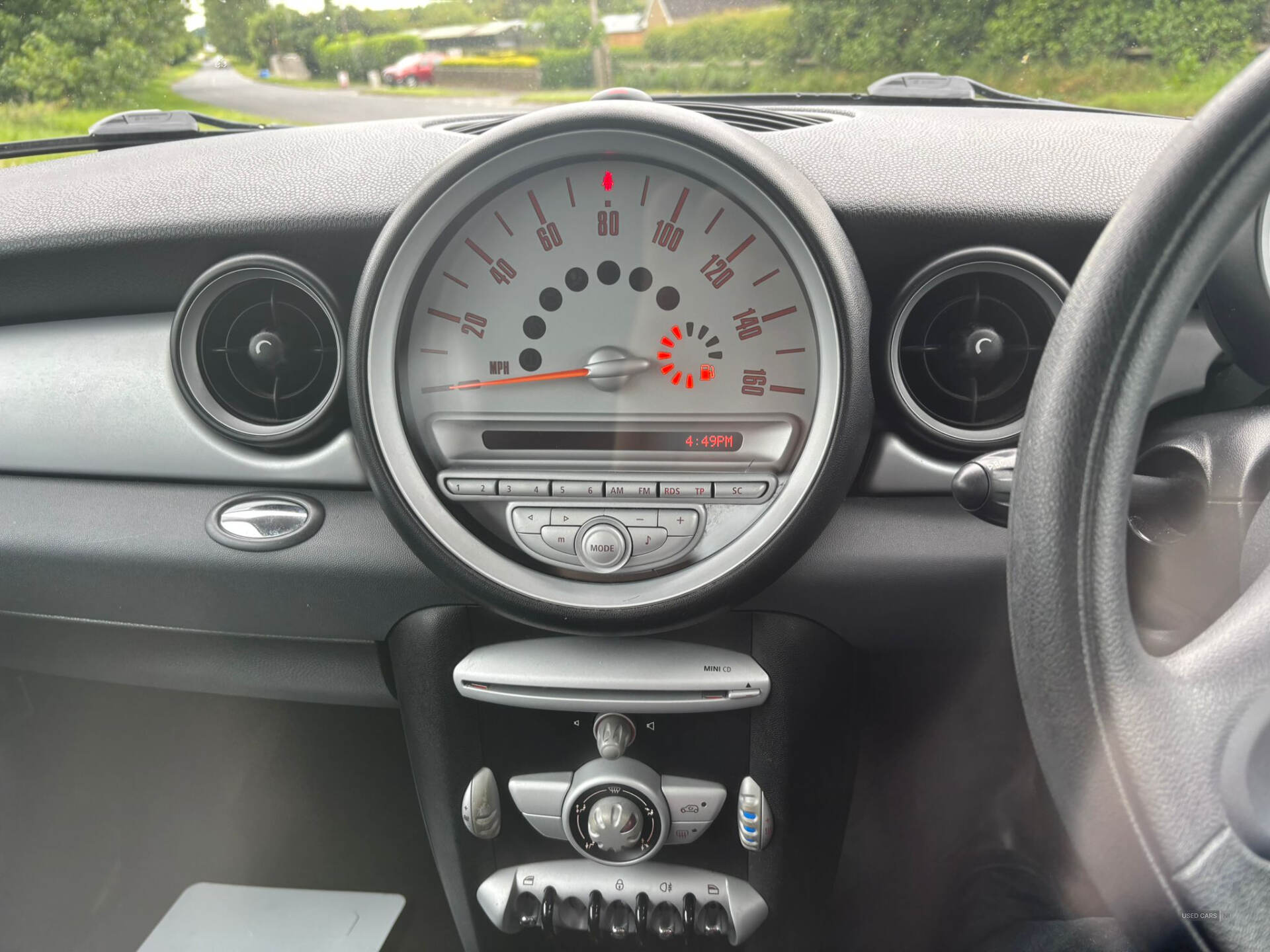 MINI Hatch in Down