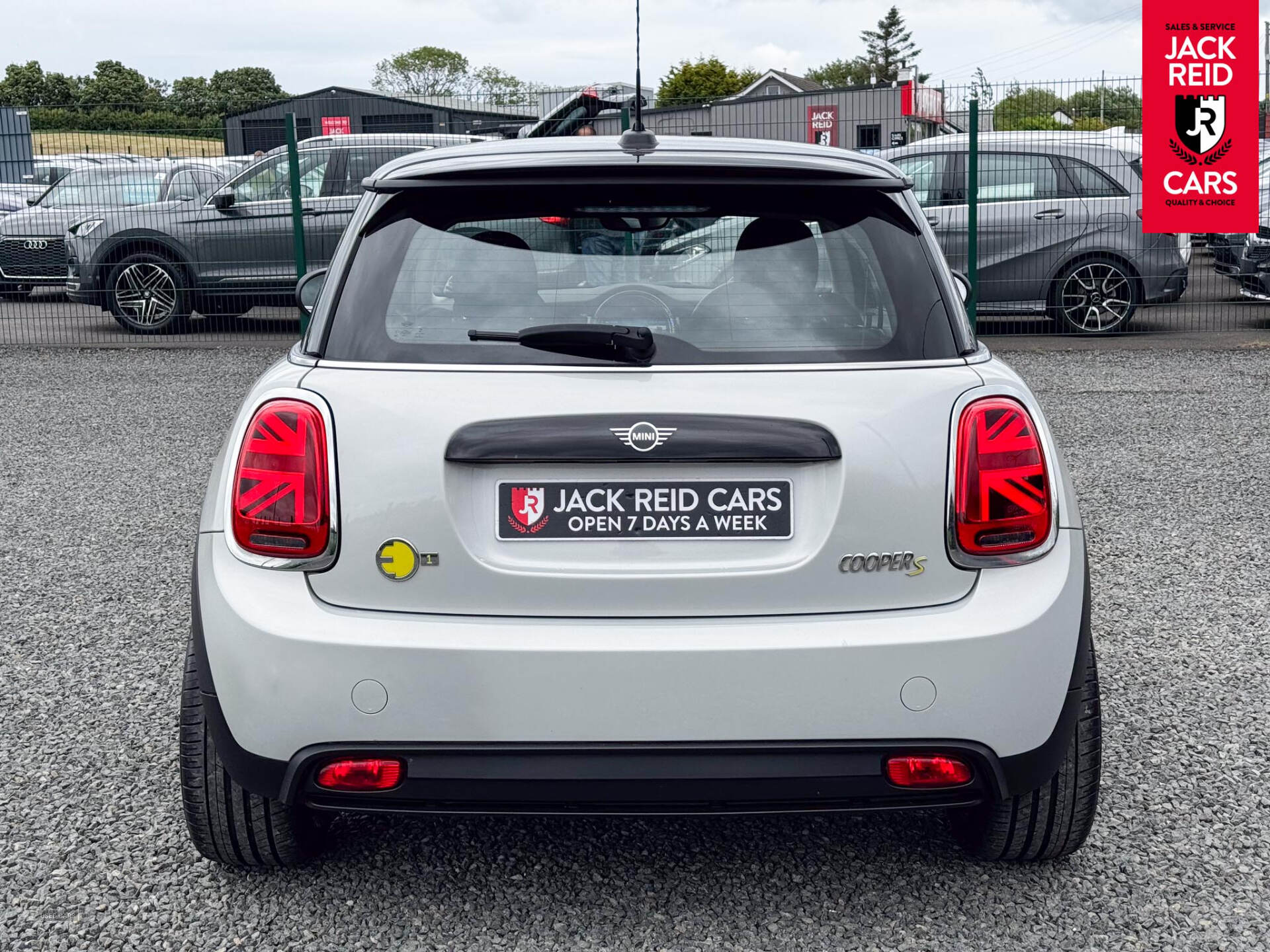 Oct 2021 MINI Hatch 135kW Cooper S Level 1 33kWh 3dr Auto