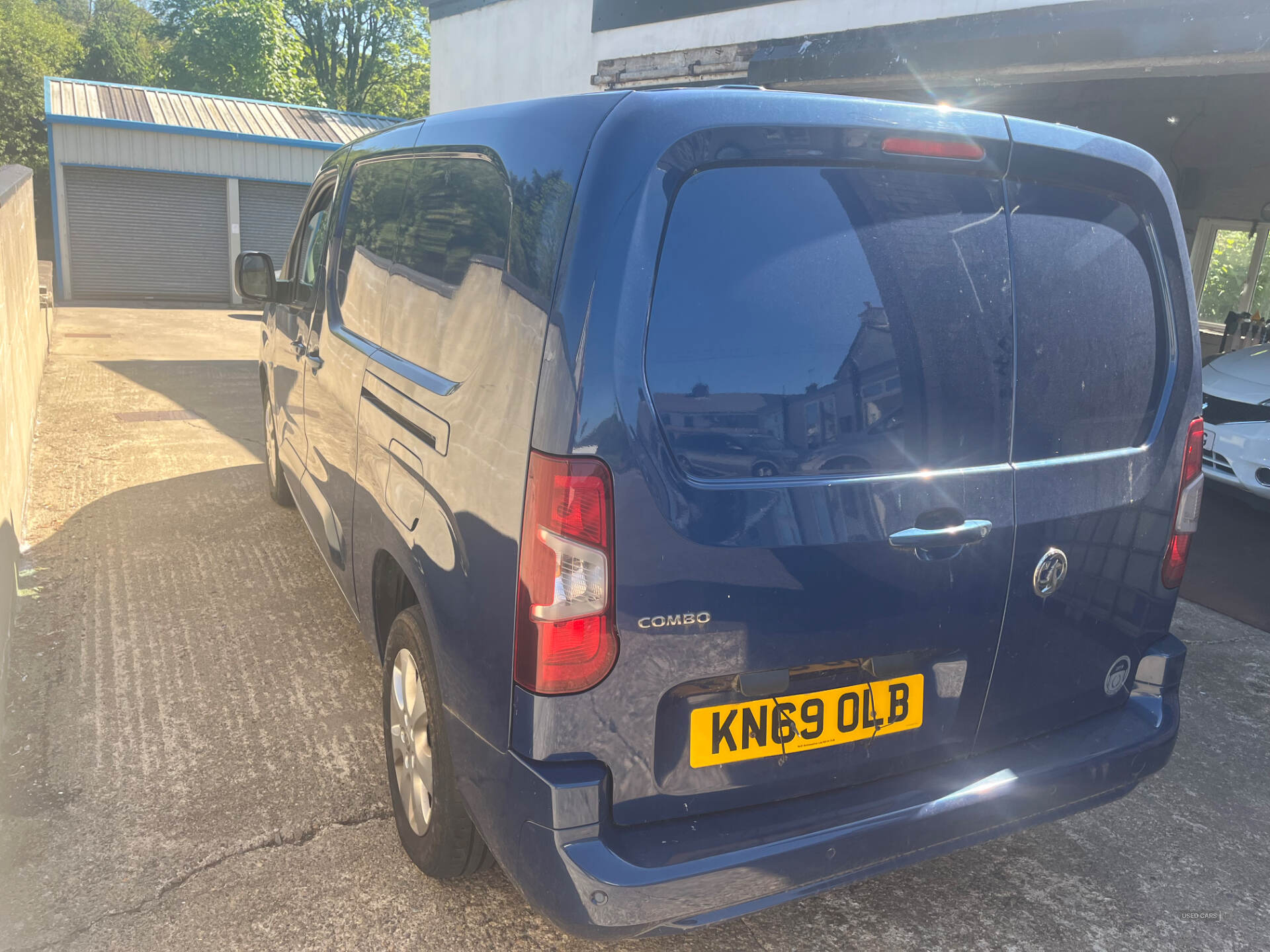 Jan 2020 Vauxhall Combo 2300 1.5 Turbo D 100ps H1 LE NAV Van