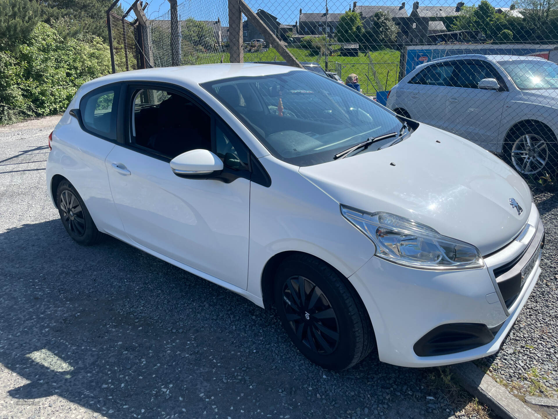 Peugeot 208 HATCHBACK in Armagh
