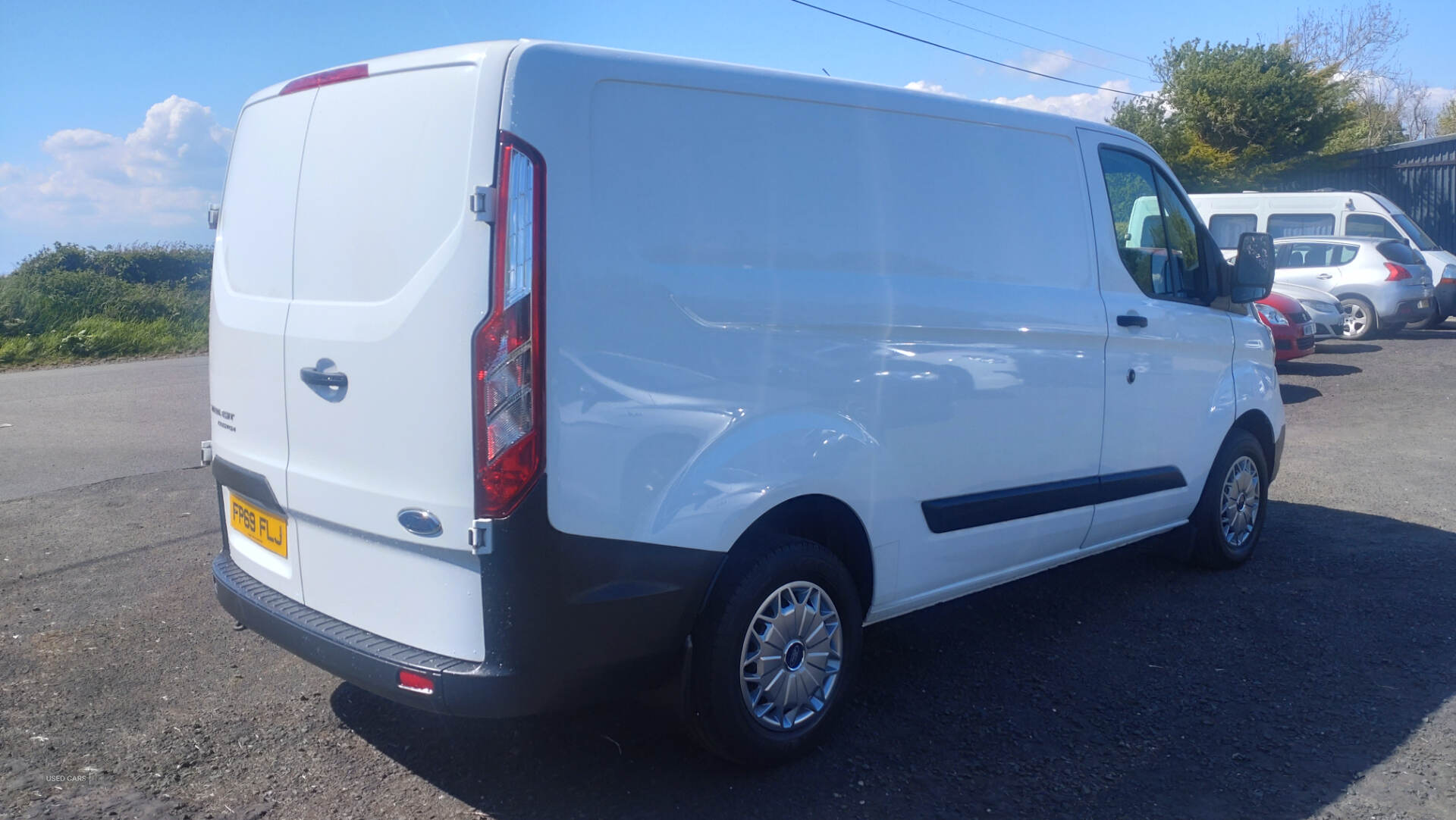 Nov 2019 Ford Transit Custom 2.0 EcoBlue 105ps Low Roof Leader Van