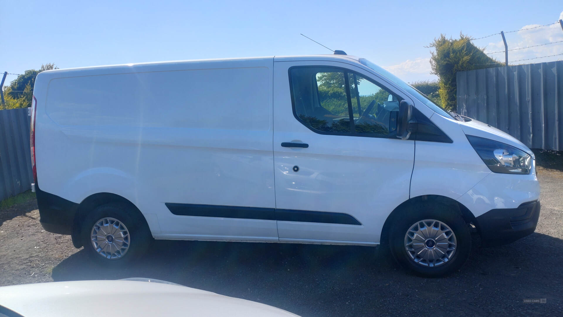 Nov 2019 Ford Transit Custom 2.0 EcoBlue 105ps Low Roof Leader Van