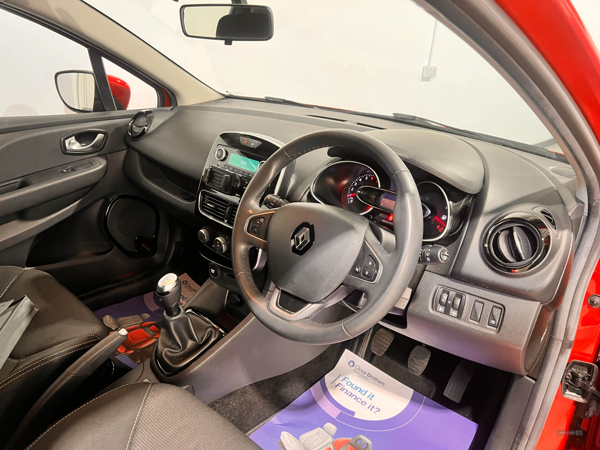 Jun 2019 Renault Clio 0.9 TCE 75 Play 5dr