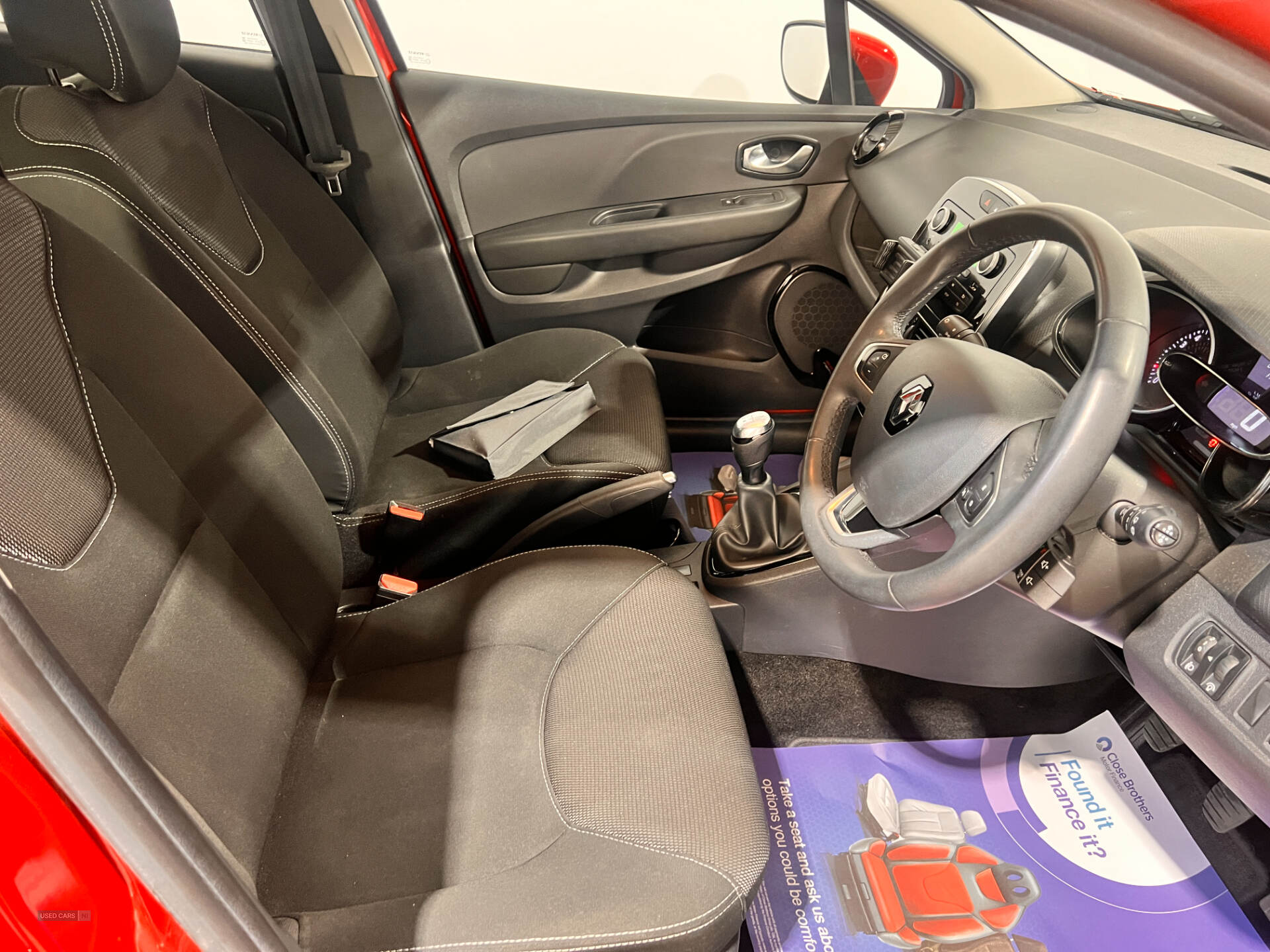 Jun 2019 Renault Clio 0.9 TCE 75 Play 5dr