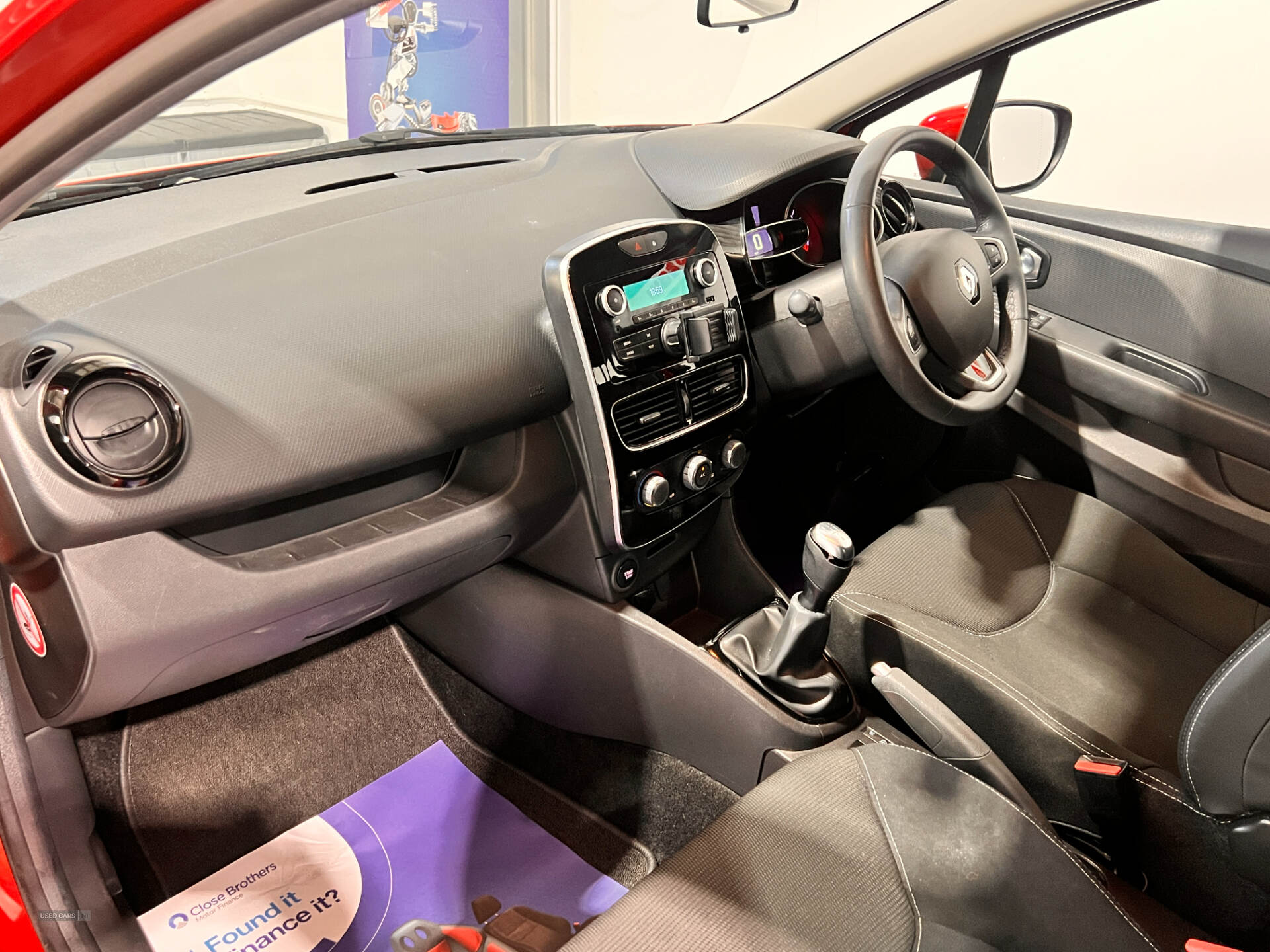Jun 2019 Renault Clio 0.9 TCE 75 Play 5dr