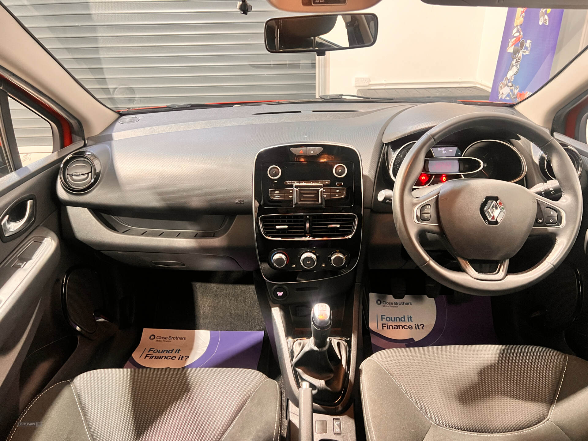 Jun 2019 Renault Clio 0.9 TCE 75 Play 5dr