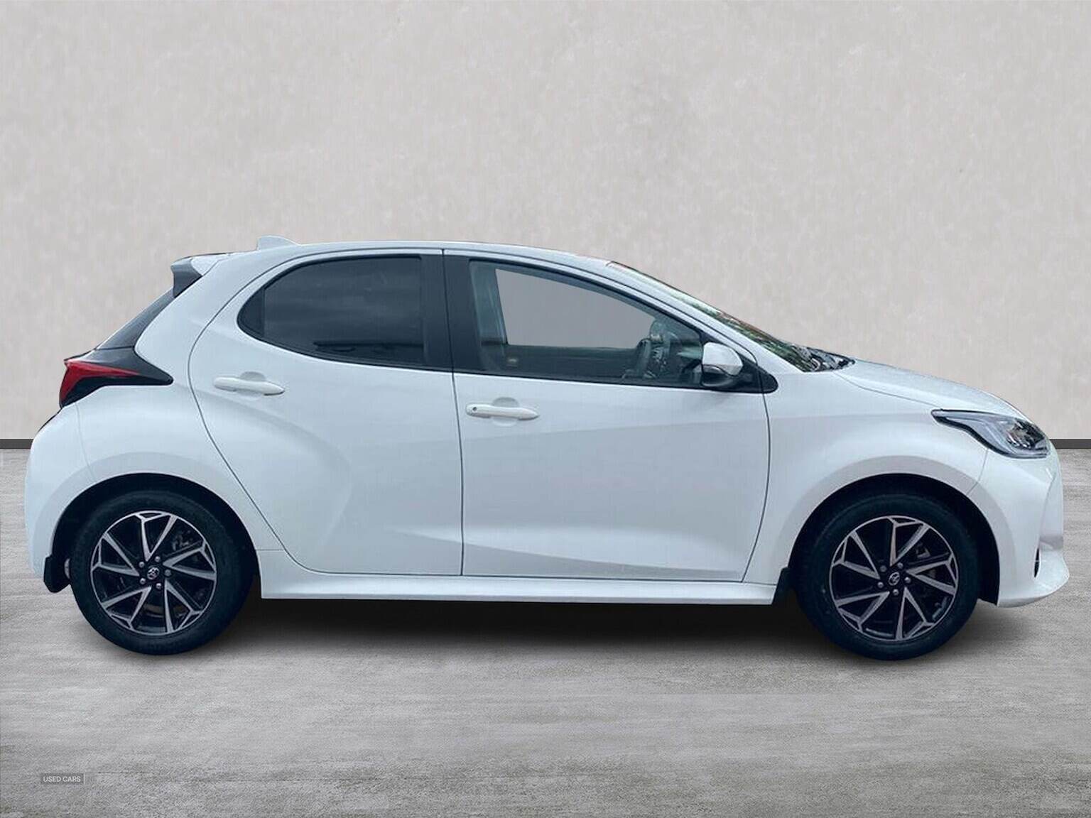Nov 2021 Toyota Yaris 1.5 Hybrid Design 5Dr Cvt