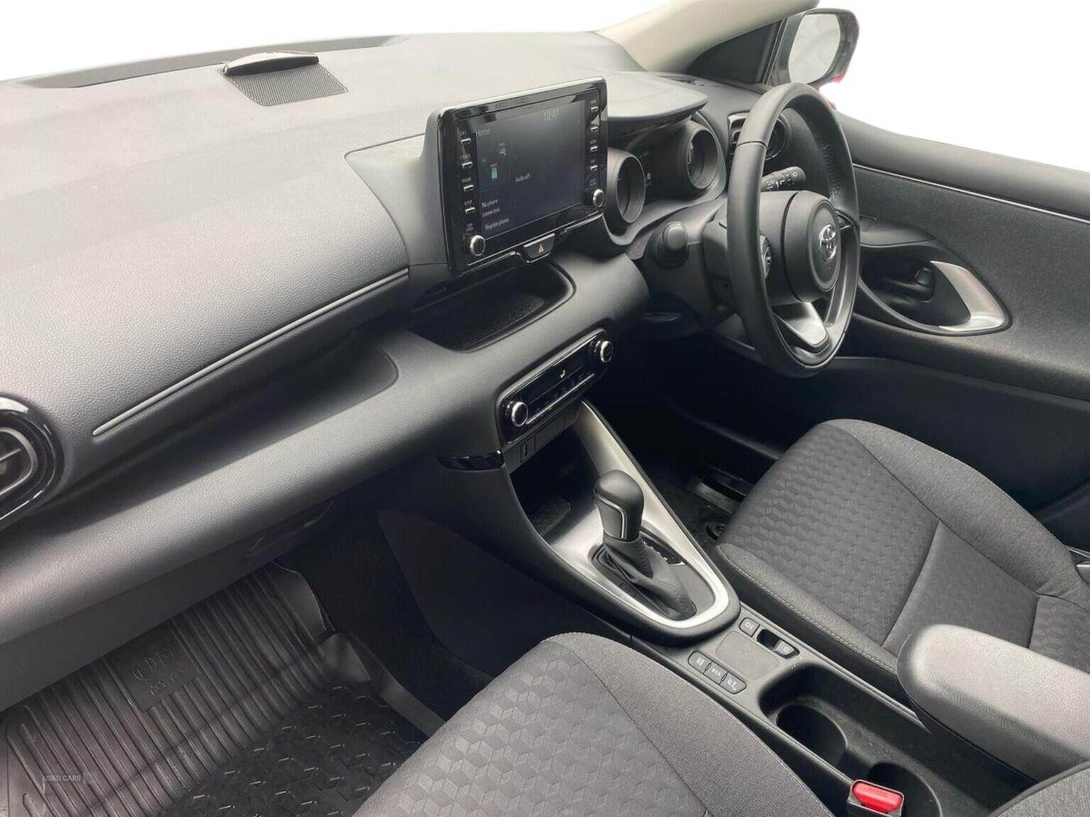 Nov 2021 Toyota Yaris 1.5 Hybrid Design 5Dr Cvt