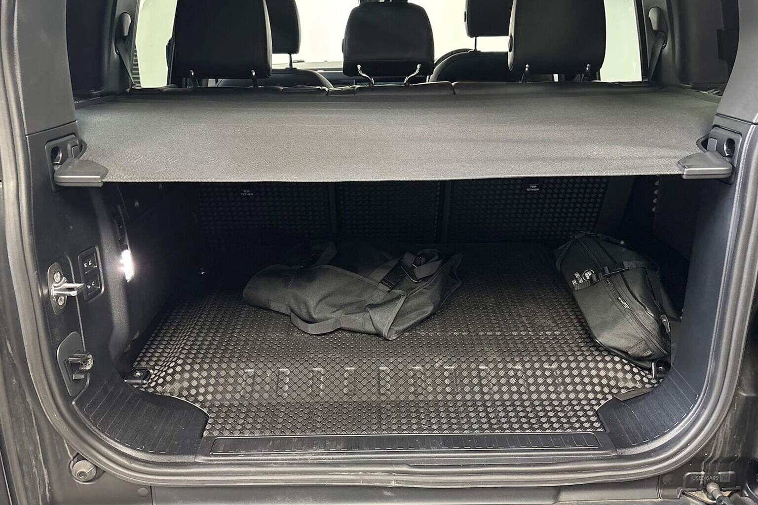 Apr 2024 Land Rover Defender 2.0 P400E Xs Edition 110 5Dr Auto