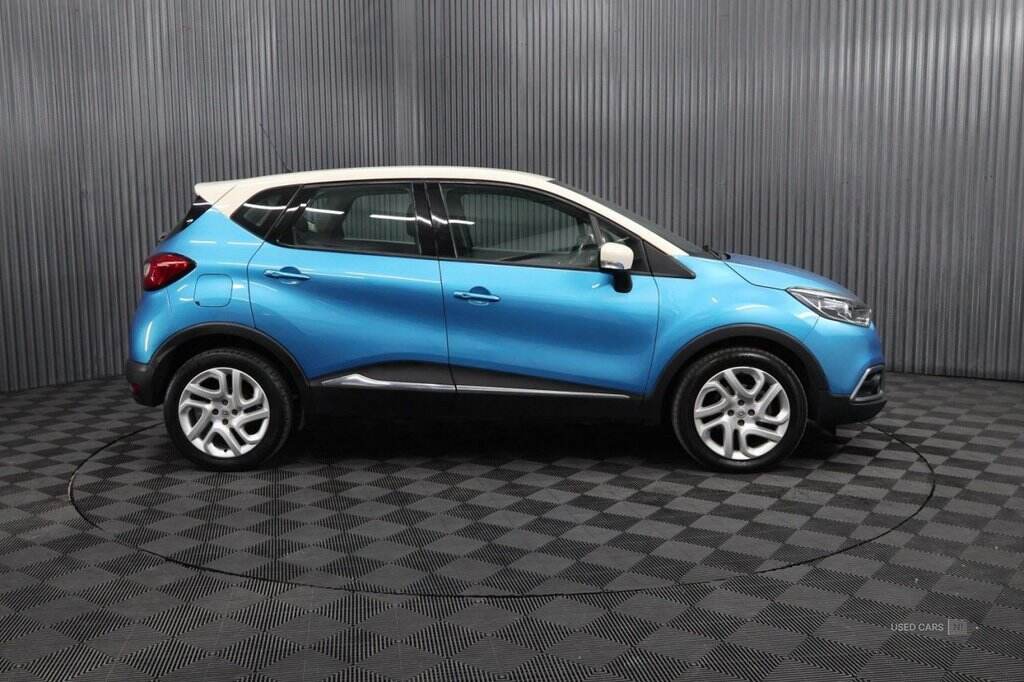 Apr 2016 Renault Captur 1.5 dCi 90 Dynamique Nav 5dr