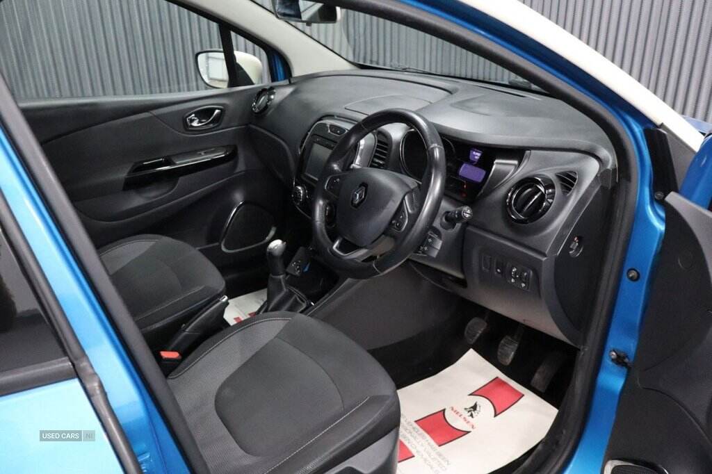 Apr 2016 Renault Captur 1.5 dCi 90 Dynamique Nav 5dr