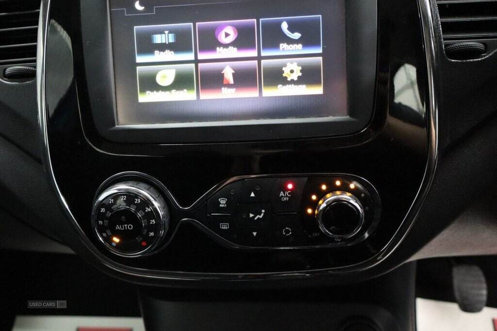 Apr 2016 Renault Captur 1.5 dCi 90 Dynamique Nav 5dr