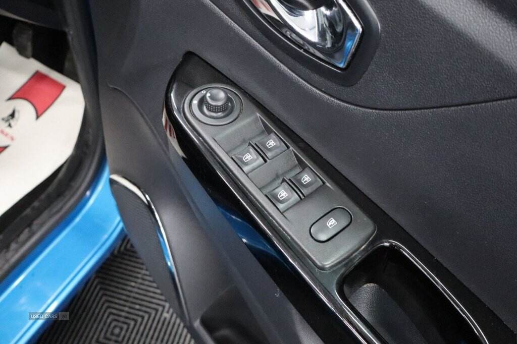 Apr 2016 Renault Captur 1.5 dCi 90 Dynamique Nav 5dr