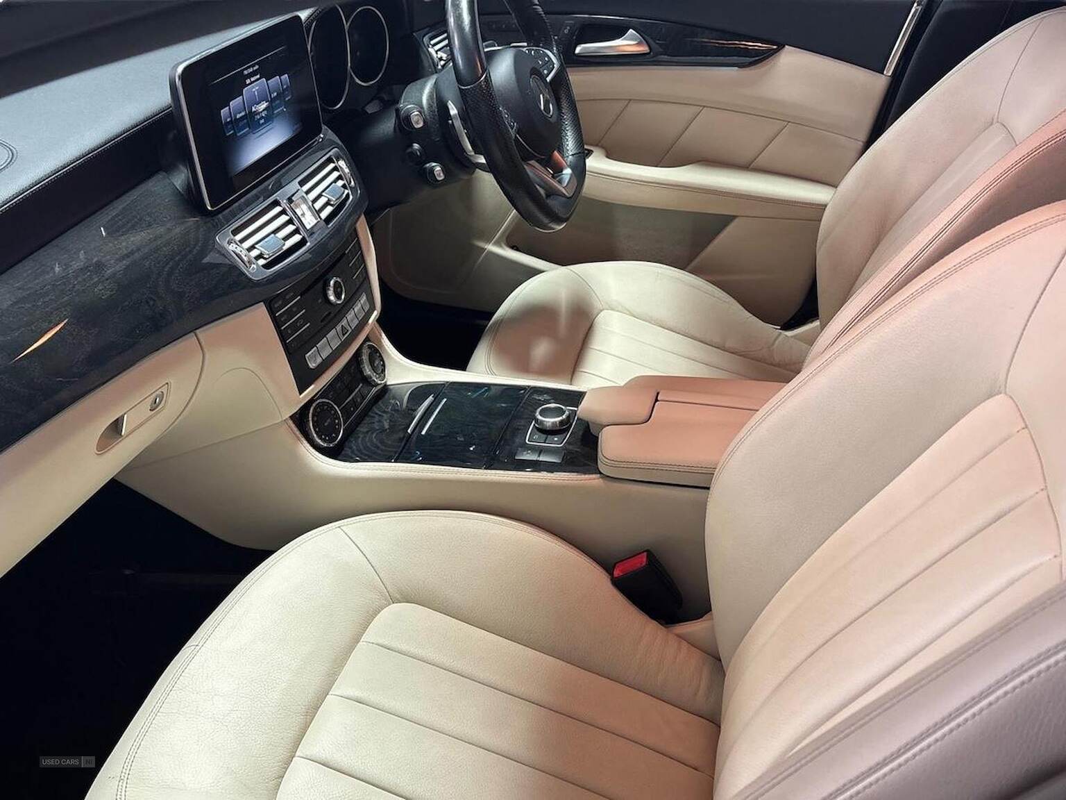 May 2015 Mercedes-Benz CLS 220 Bluetec Amg Line Premium 4Dr 7G-Tronic