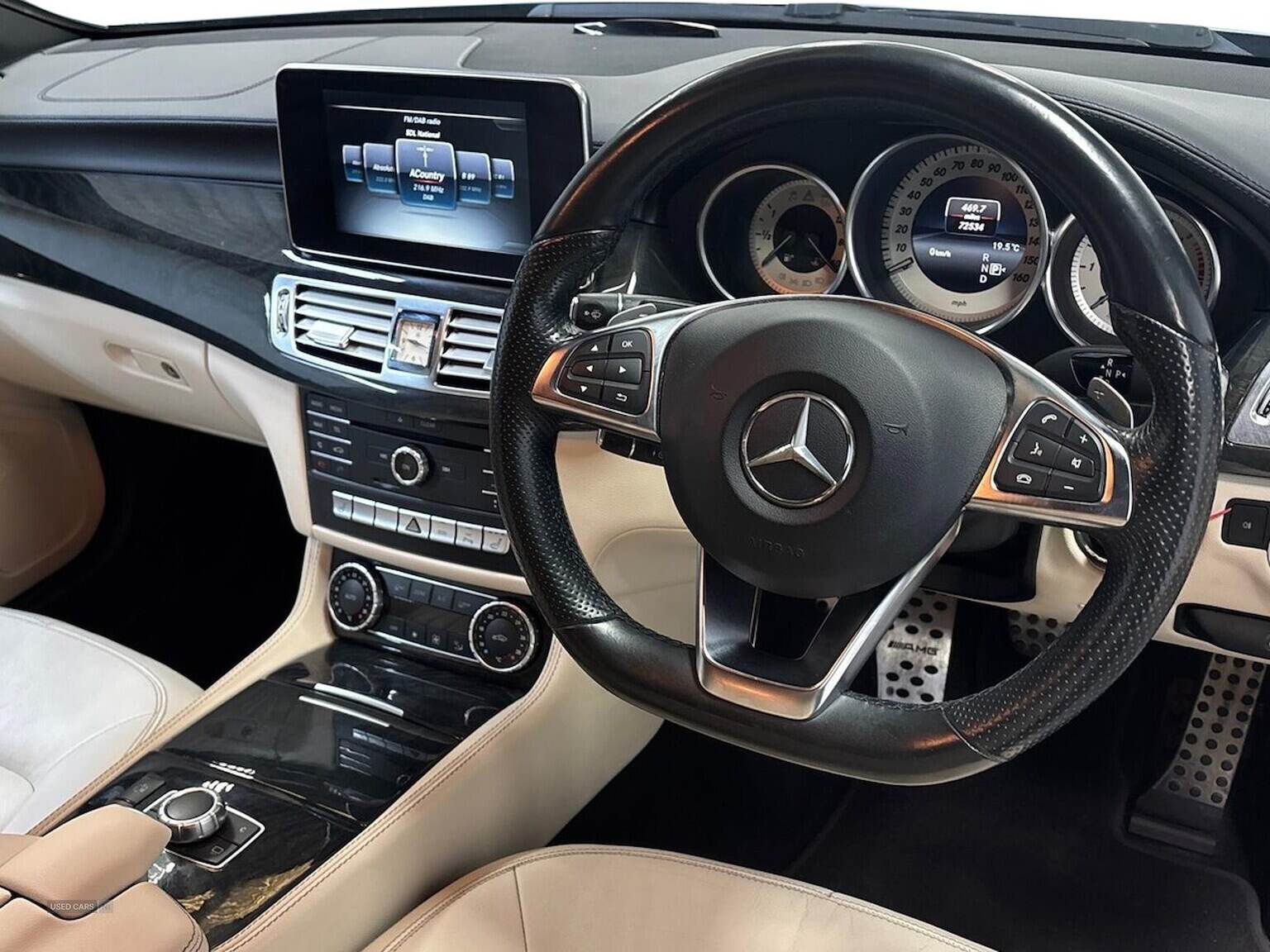 May 2015 Mercedes-Benz CLS 220 Bluetec Amg Line Premium 4Dr 7G-Tronic