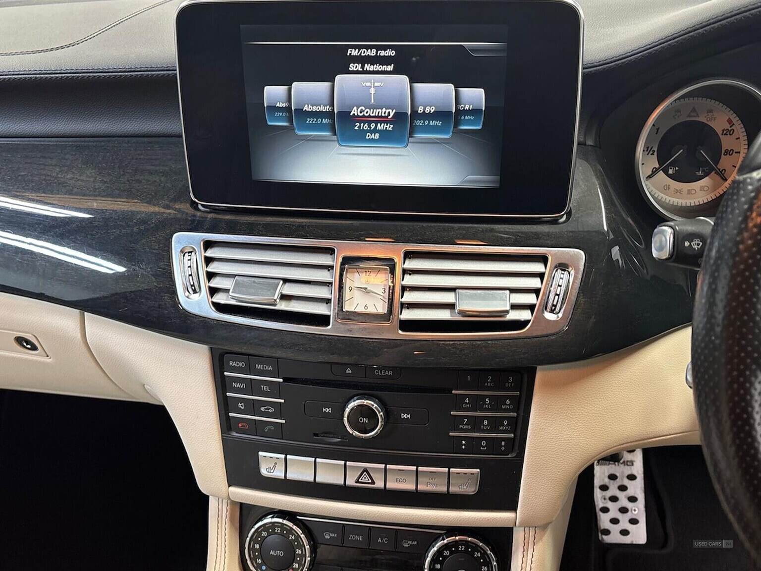 May 2015 Mercedes-Benz CLS 220 Bluetec Amg Line Premium 4Dr 7G-Tronic
