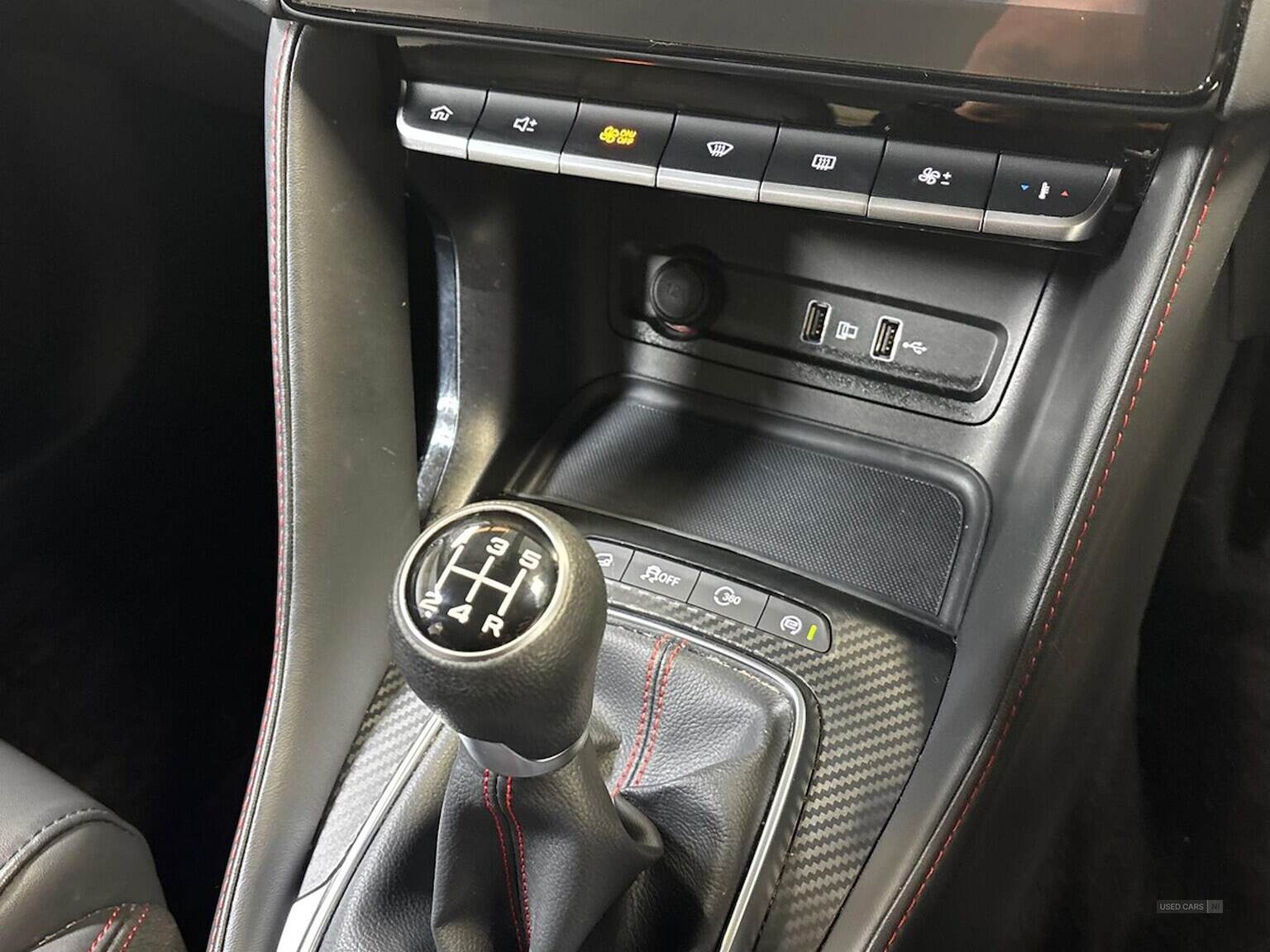 Apr 2022 MG Motor Uk ZS 1.5 Vti-Tech Exclusive 5Dr