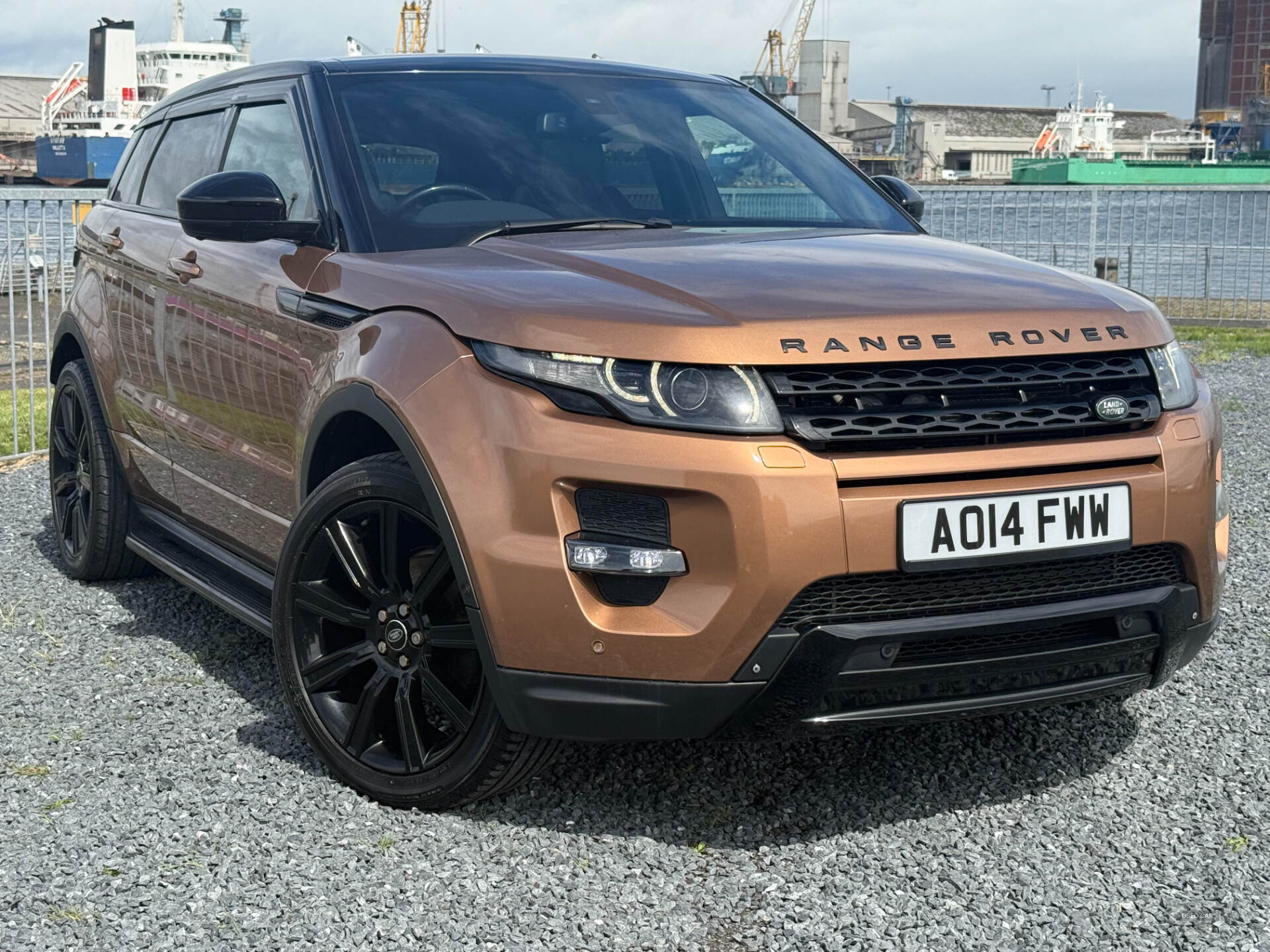 Apr 2014 Land Rover Range Rover Evoque 2.2 SD4 Dynamic 5dr Auto [9]