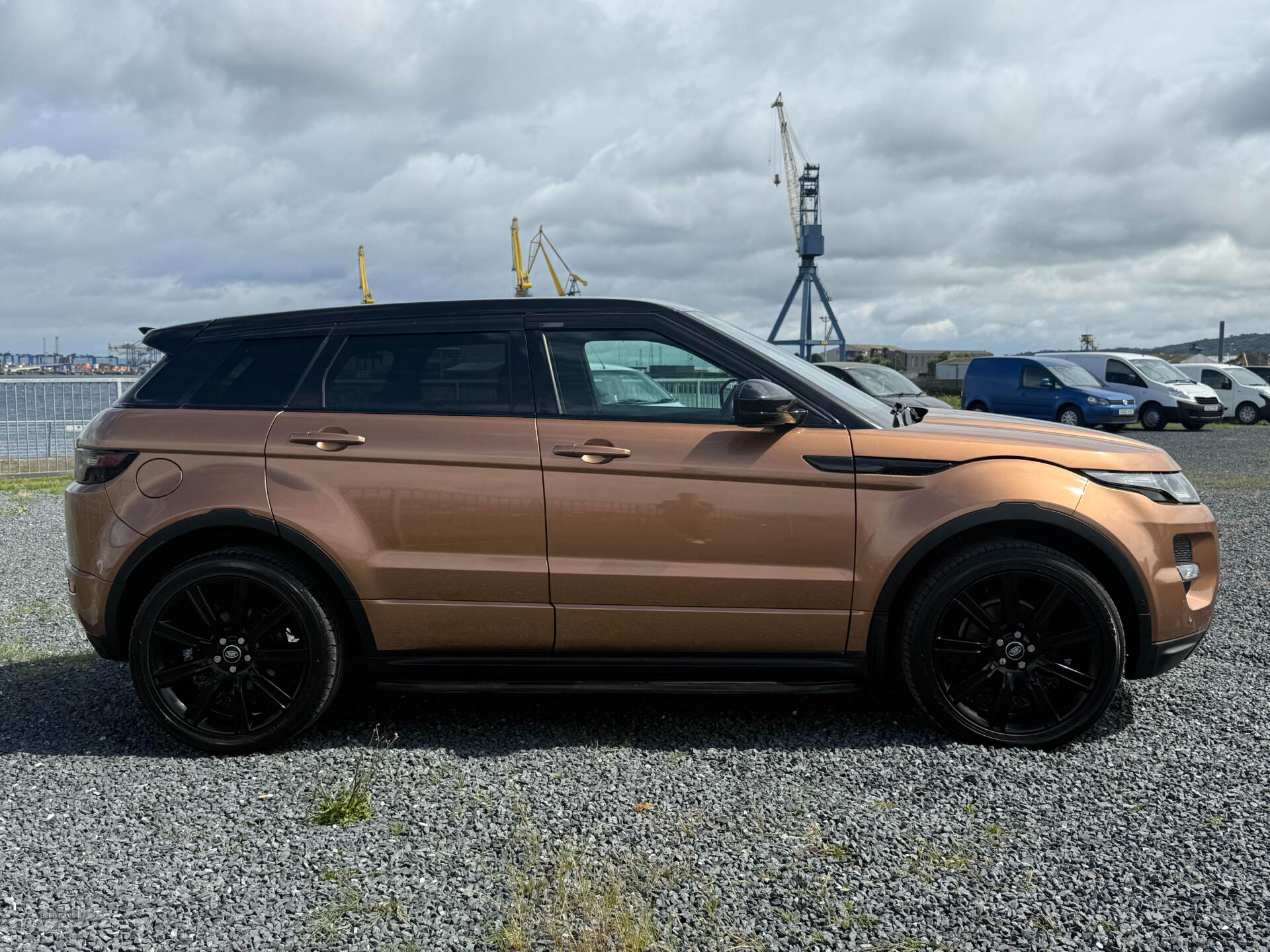 Apr 2014 Land Rover Range Rover Evoque 2.2 SD4 Dynamic 5dr Auto [9]