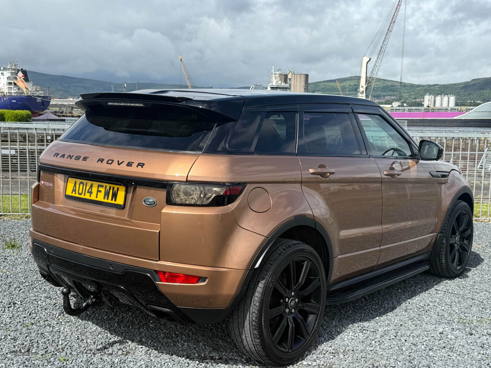 Apr 2014 Land Rover Range Rover Evoque 2.2 SD4 Dynamic 5dr Auto [9]