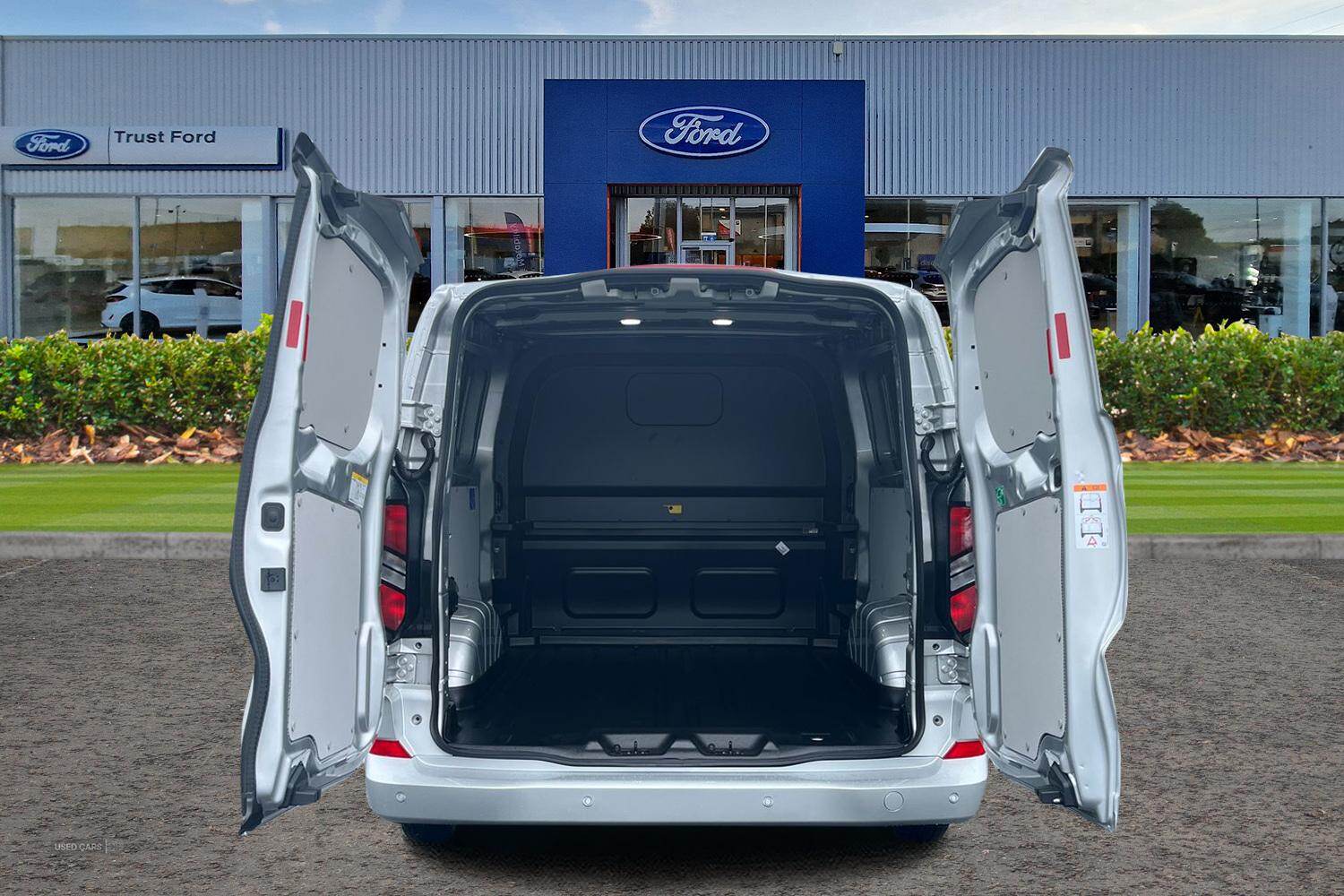 Nov 2024 Ford Transit Custom 2.0 EcoBlue 136ps H1 Double Cab Van Limited