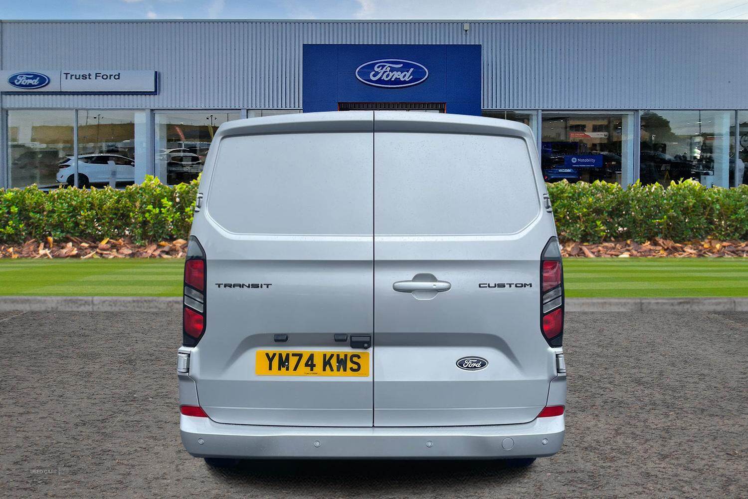 Nov 2024 Ford Transit Custom 2.0 EcoBlue 136ps H1 Double Cab Van Limited