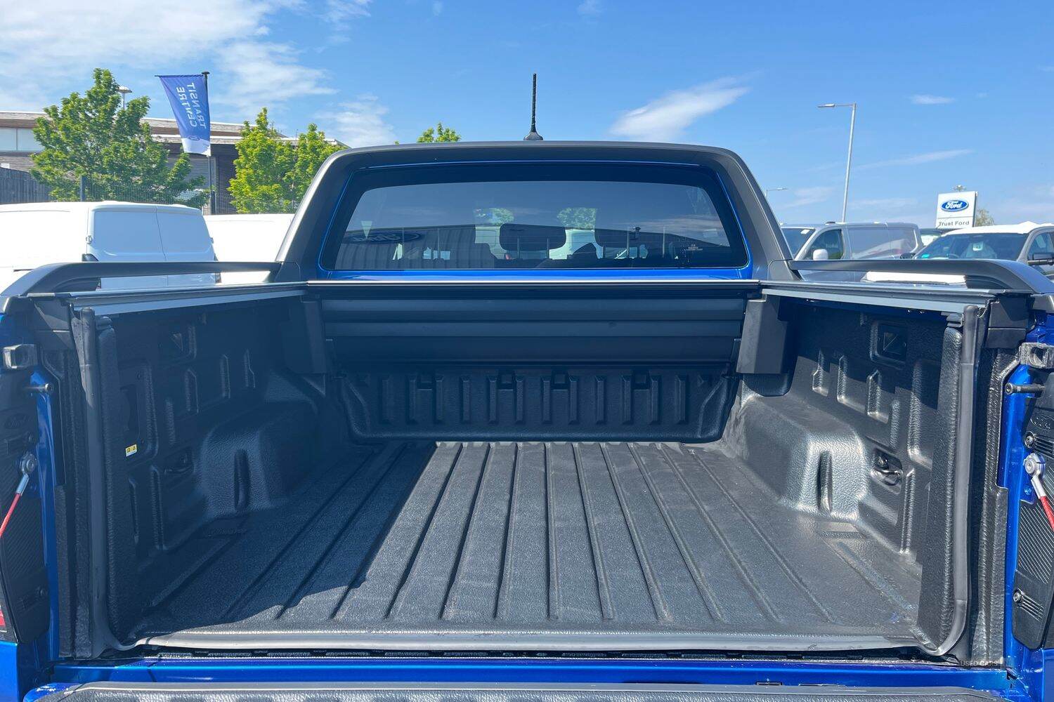 Ford Ranger RAPTOR AUTO 2.0 V6 210ps EcoBlue 10 Speed 4x4 Double Cab, HEATED STEERING WHEEL, RAPTOR PACK, IN STOCK