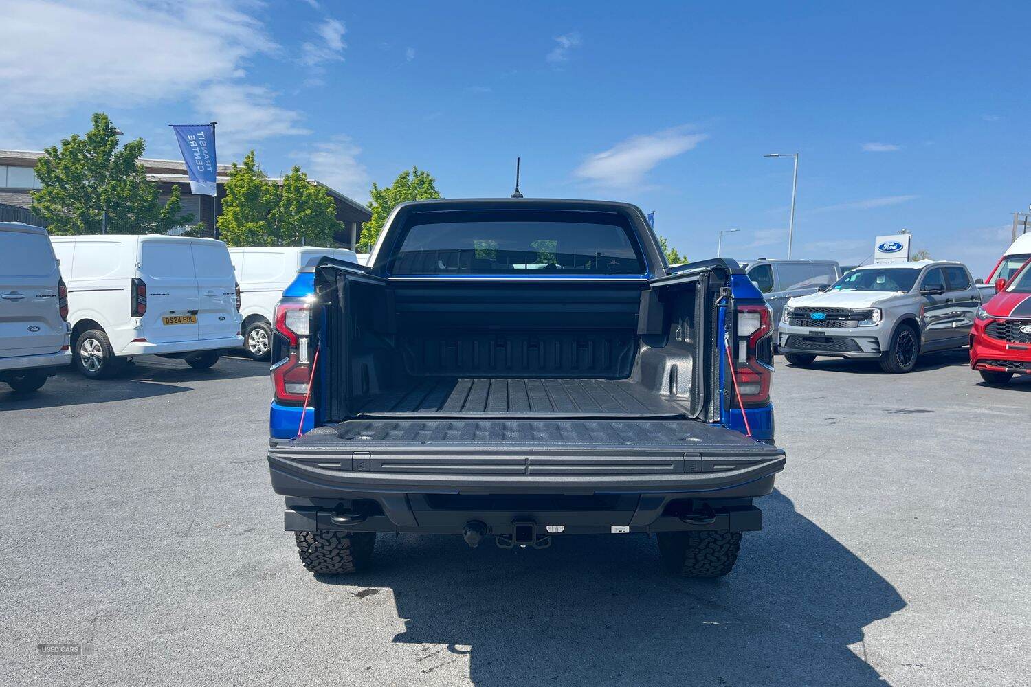 Ford Ranger RAPTOR AUTO 2.0 V6 210ps EcoBlue 10 Speed 4x4 Double Cab, HEATED STEERING WHEEL, RAPTOR PACK, IN STOCK