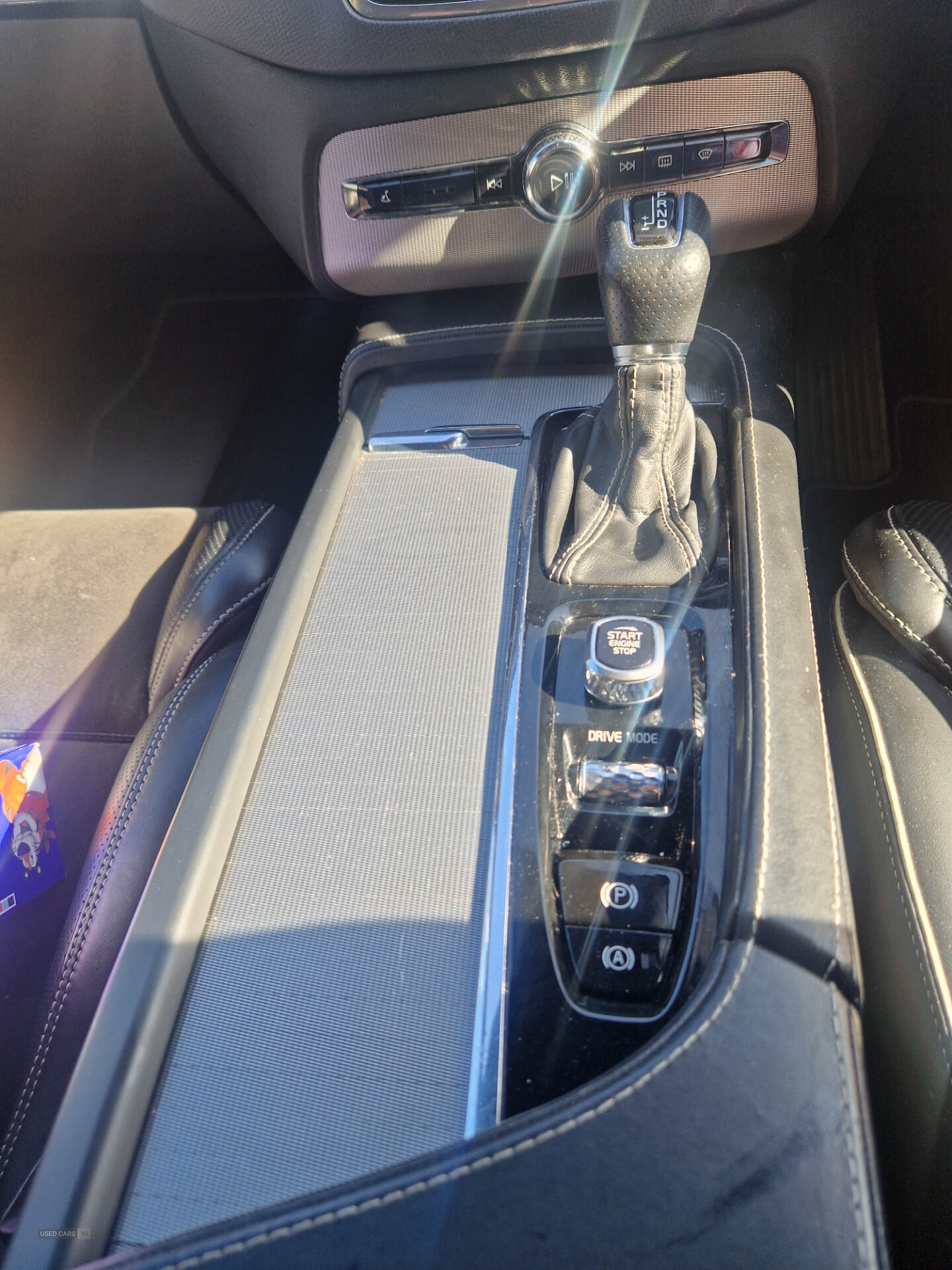 Feb 2018 Volvo XC90 2.0 D5 PowerPulse R DESIGN 5dr AWD Geartronic
