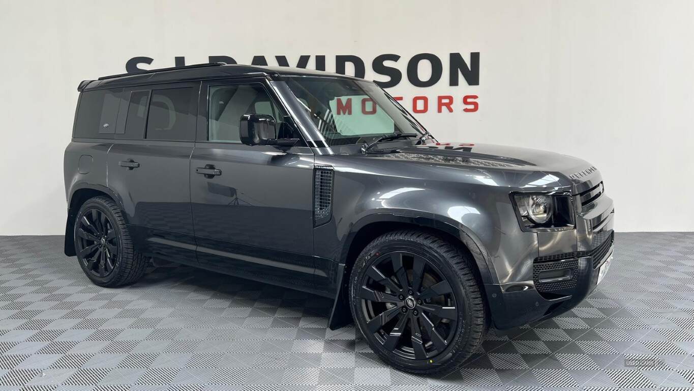 Jul 2024 Land Rover Defender 3.0 D250 X-Dynamic SE 110 5dr Auto