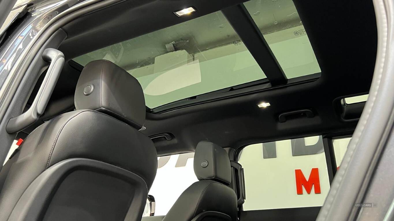 Jul 2024 Land Rover Defender 3.0 D250 X-Dynamic SE 110 5dr Auto