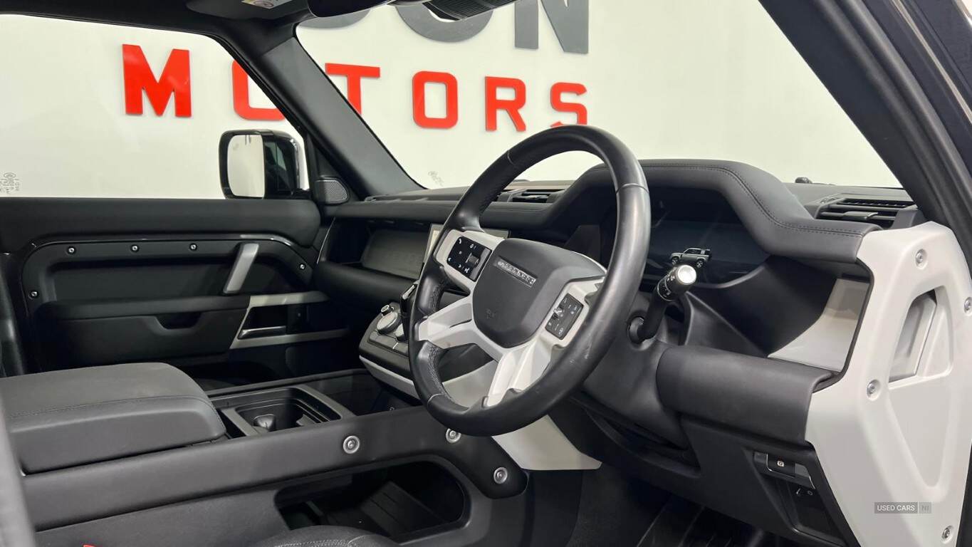 Jul 2024 Land Rover Defender 3.0 D250 X-Dynamic SE 110 5dr Auto